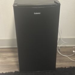 Galanz Mini Fridge