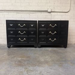 Delivery is available Vintage solid wood Thomasville pair of small black dressers ,Nightstands $370❗️each❗️OBO 
