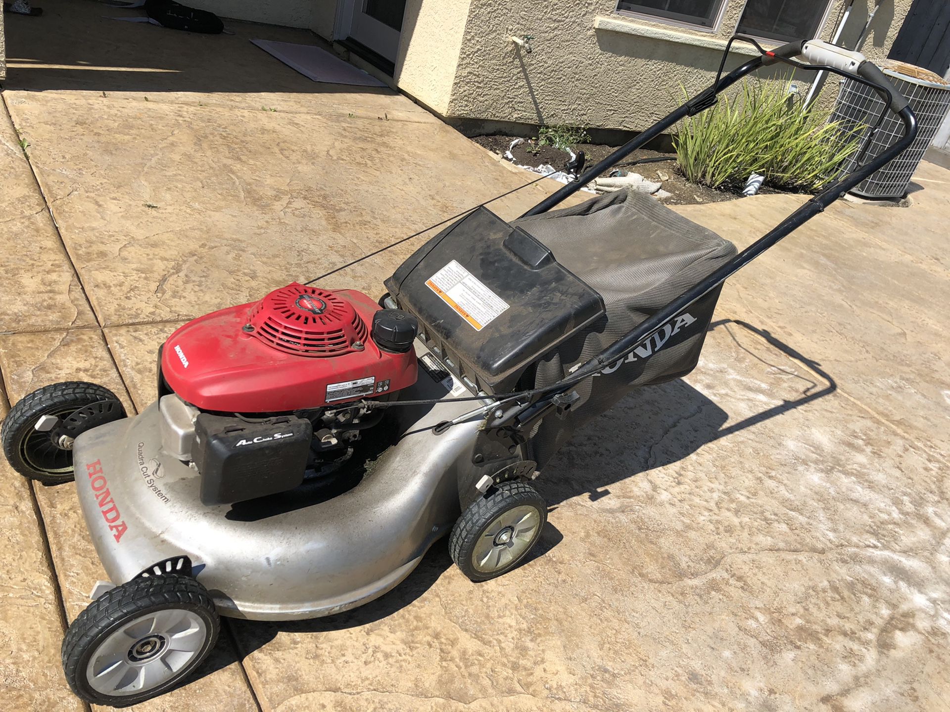 Honda HRR2166VKA Quadra Cut Lawn Mower