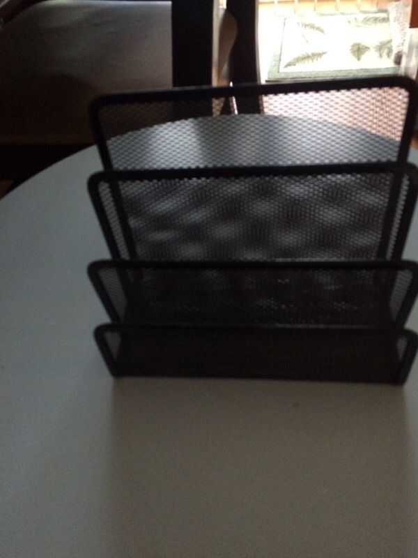 Letter holder