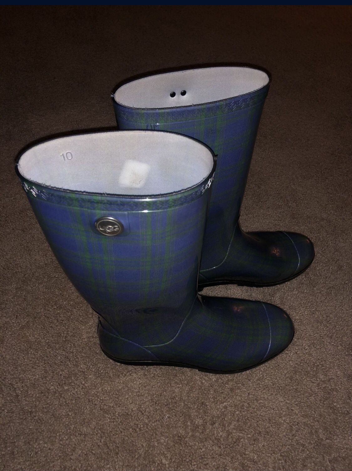 Ugg Rain Boots Size 10 $40