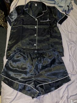 Fashion nova satin pj set