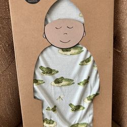 Bamboo Newborn Gown & Hat Set