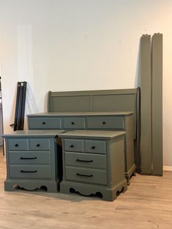 Bedroom set - full size- delivery available