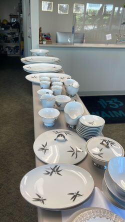 Nice dishes and plates and good quality