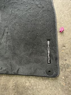 2016 Porsche Macan Floor Mats $40