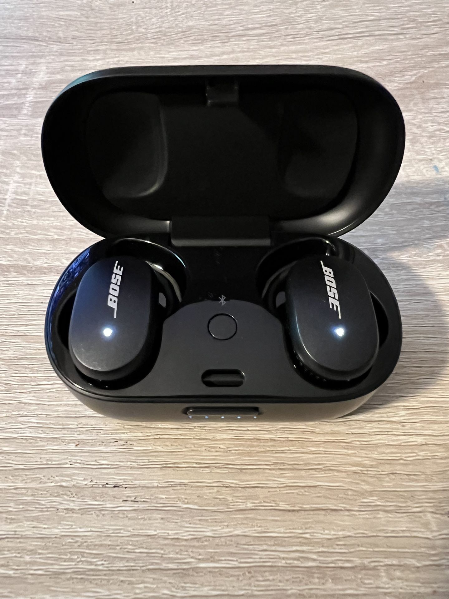 NIB Bose QuietComfort Noise Cancelling Earbuds Wireless Bluetooth Triple Black