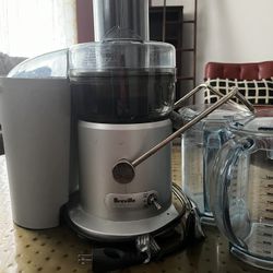 Breville Juicer 