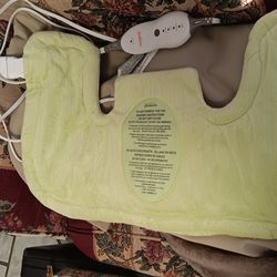 Nice shoulder wamer works perfect