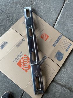 85 Toyota pickup front Bumper