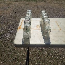 7 Vintage Atlas EZ seal Jars. 4 ball, ideal jars. 1 Double Safety Jar Everything you see $10.