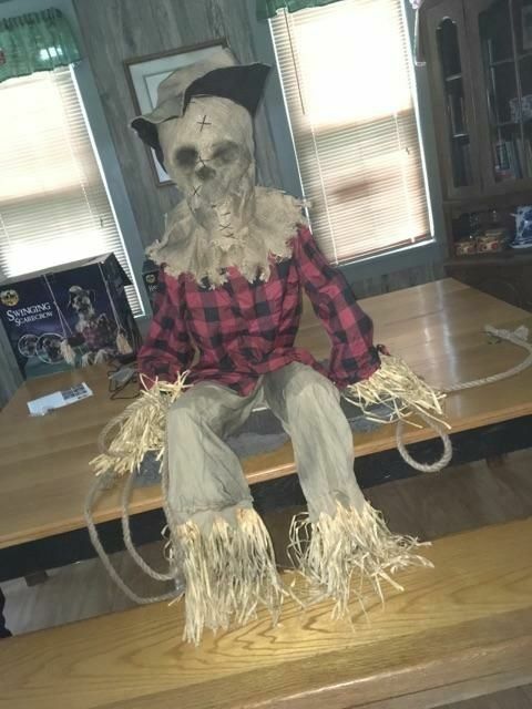 Swinging Scarecrow