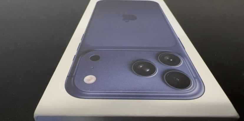 Brand New iPhone 17 Pro Max Blue $850 AT&T