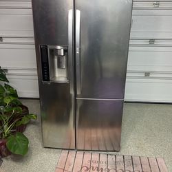 LG Refrigerator 