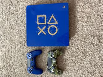 PS4 console + 2 controllers