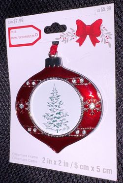 Studio Decor NWT Red & Silver Ornament Style Frame 1 Piece