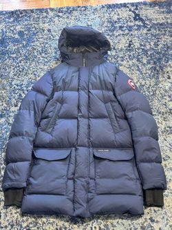 Canada goose silverthorne hotsell padded parka jacket