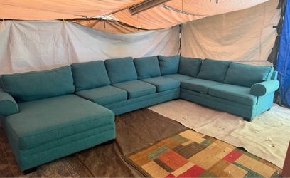 Turquoise sectional great condition clean we sell all the time delivery $40 local