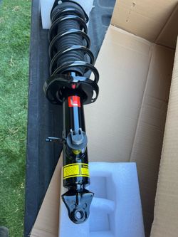 Infiniti q50 sports rear struts and shocks assembly