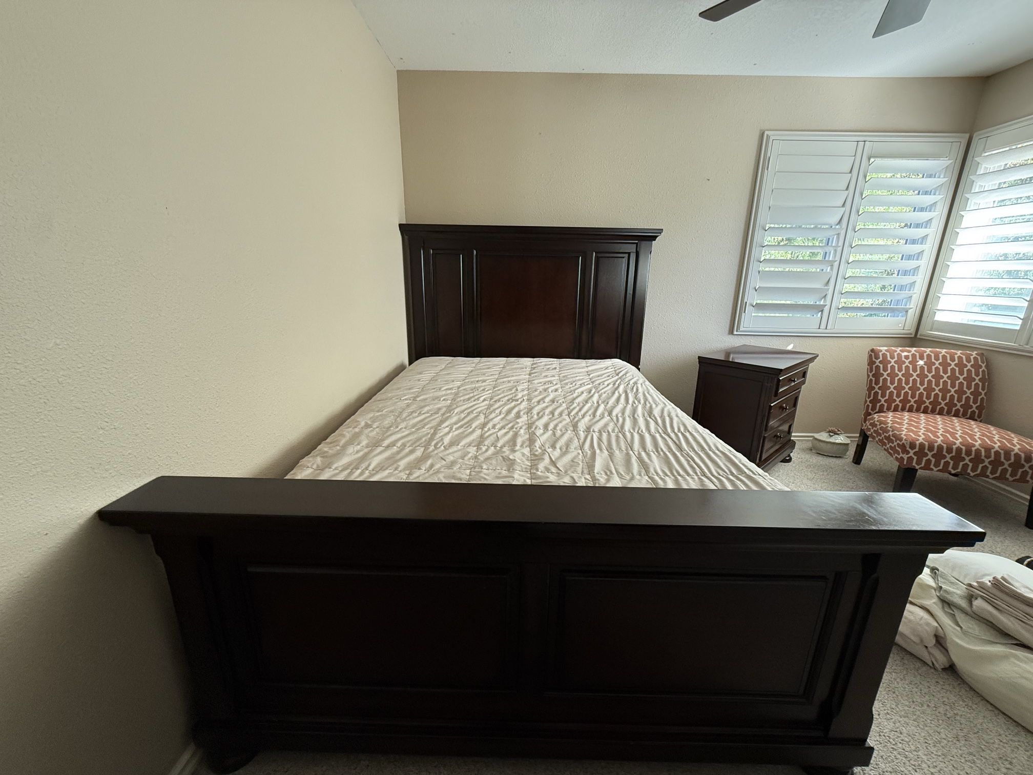 Bedroom Set (Need To Sell Quickly) OBO