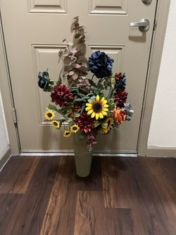 Decorative Floral Arrangement w/ Vase