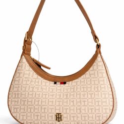 Brand new Tommy Hilfiger bag.