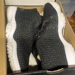 Jordan future size 9