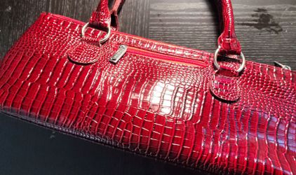 Ladies hand bag