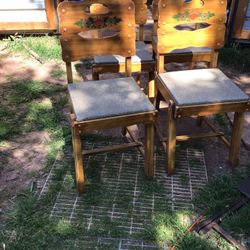 Set Of 4 Vintage. Chairs 