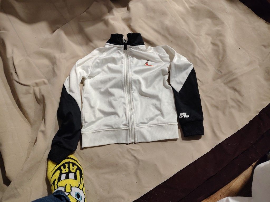 Jordan Jumpman jackets 3 T.