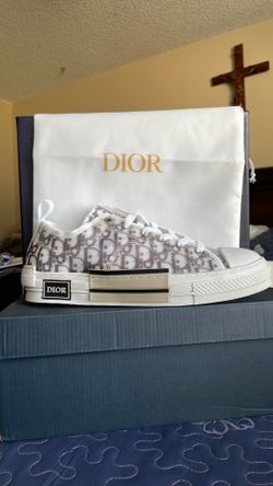 DIOR