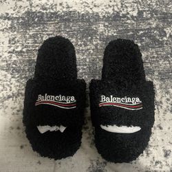 Black balenci slides 