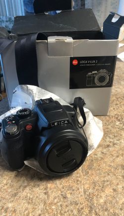 Leica V-LUX 2