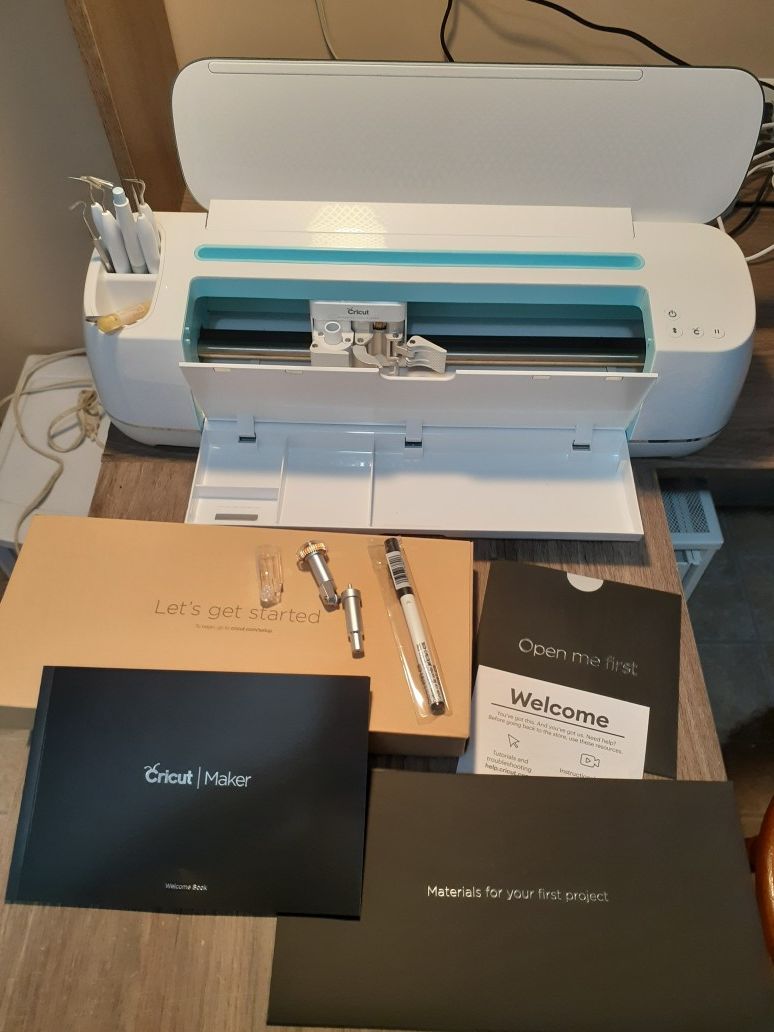 Price drop CRICUT MAKER brand new