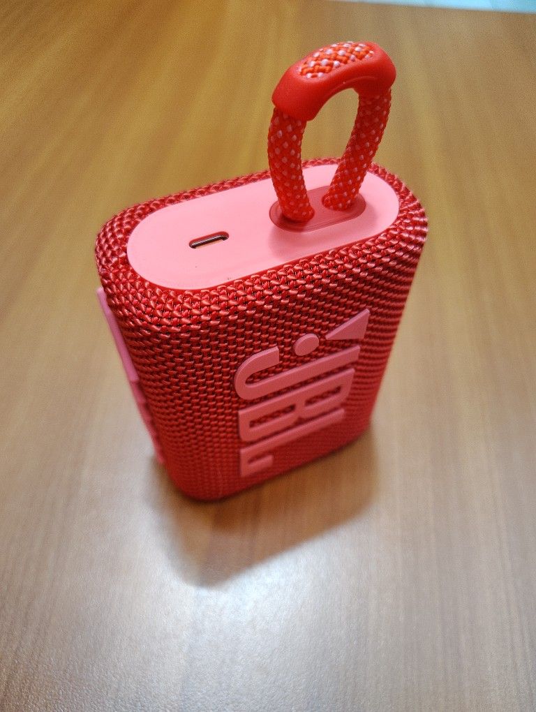 JBL GO3 Speaker, Like New