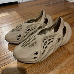 Yeezy Slides
