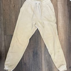 Lululemon Tan Women’s Sweats/Joggers Cuffed Pant