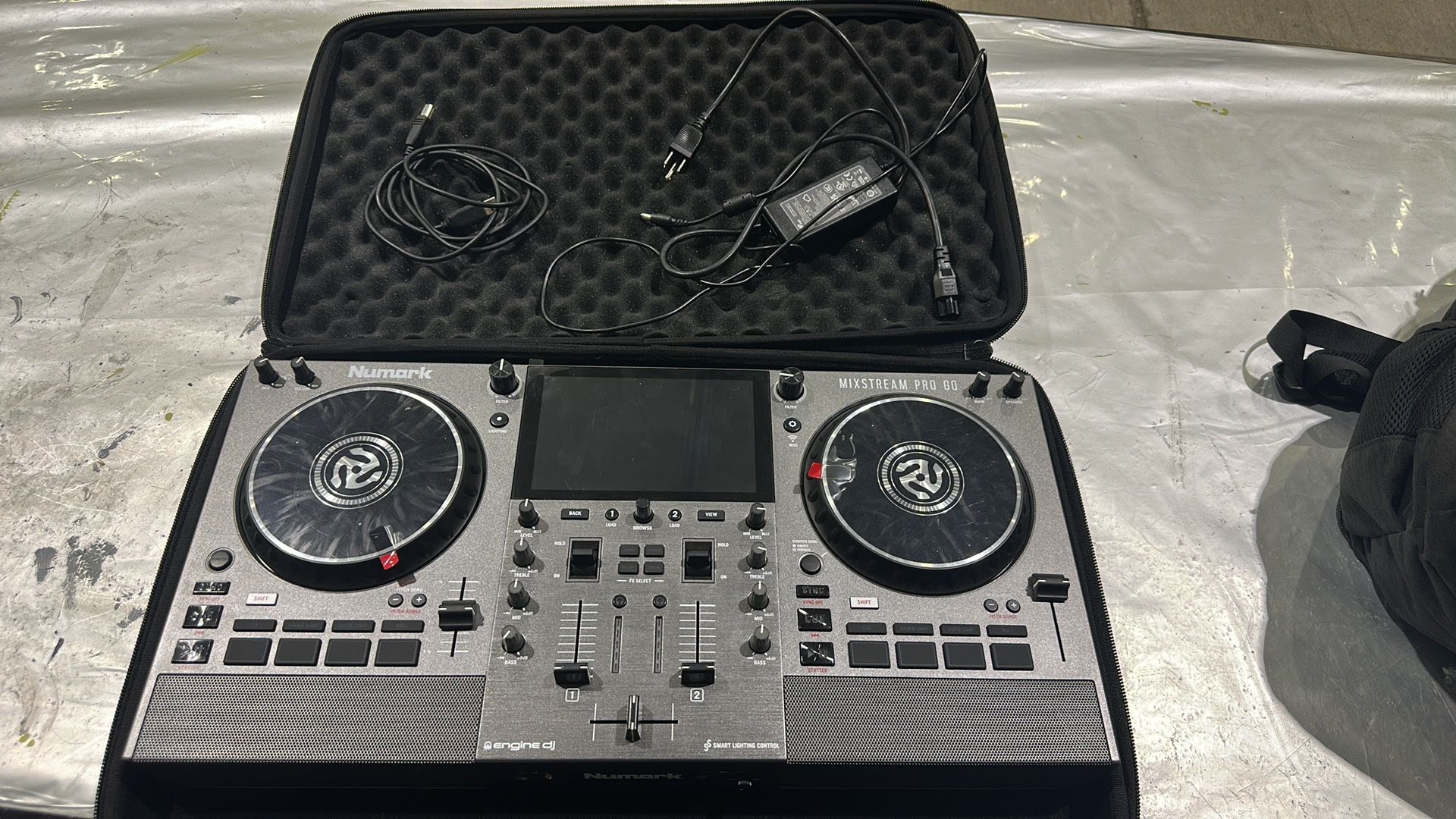 Numark Mixstream Pro Go