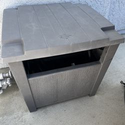 Suncast Water Hose Hideaway Reel