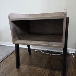Bed side table