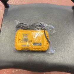 Fast Charger DCB118 /20v 🔥 Lithium Ion 
