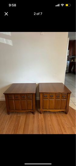 2 Side Tables