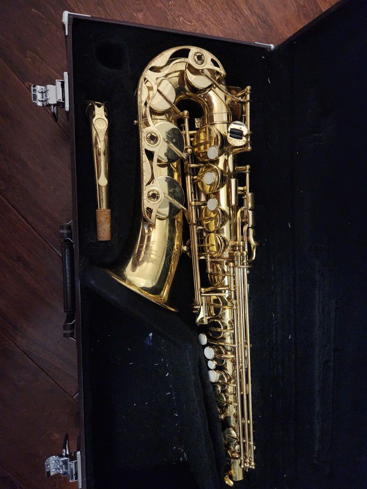 Yamaha YAS 52 Alto Saxophone