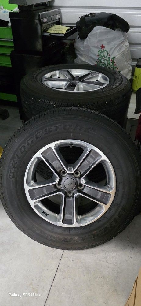 Jeep tires