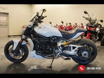 2019 DUCATI XDIAVEL S (ICEBERG WHITE - CARBON WHEELS)