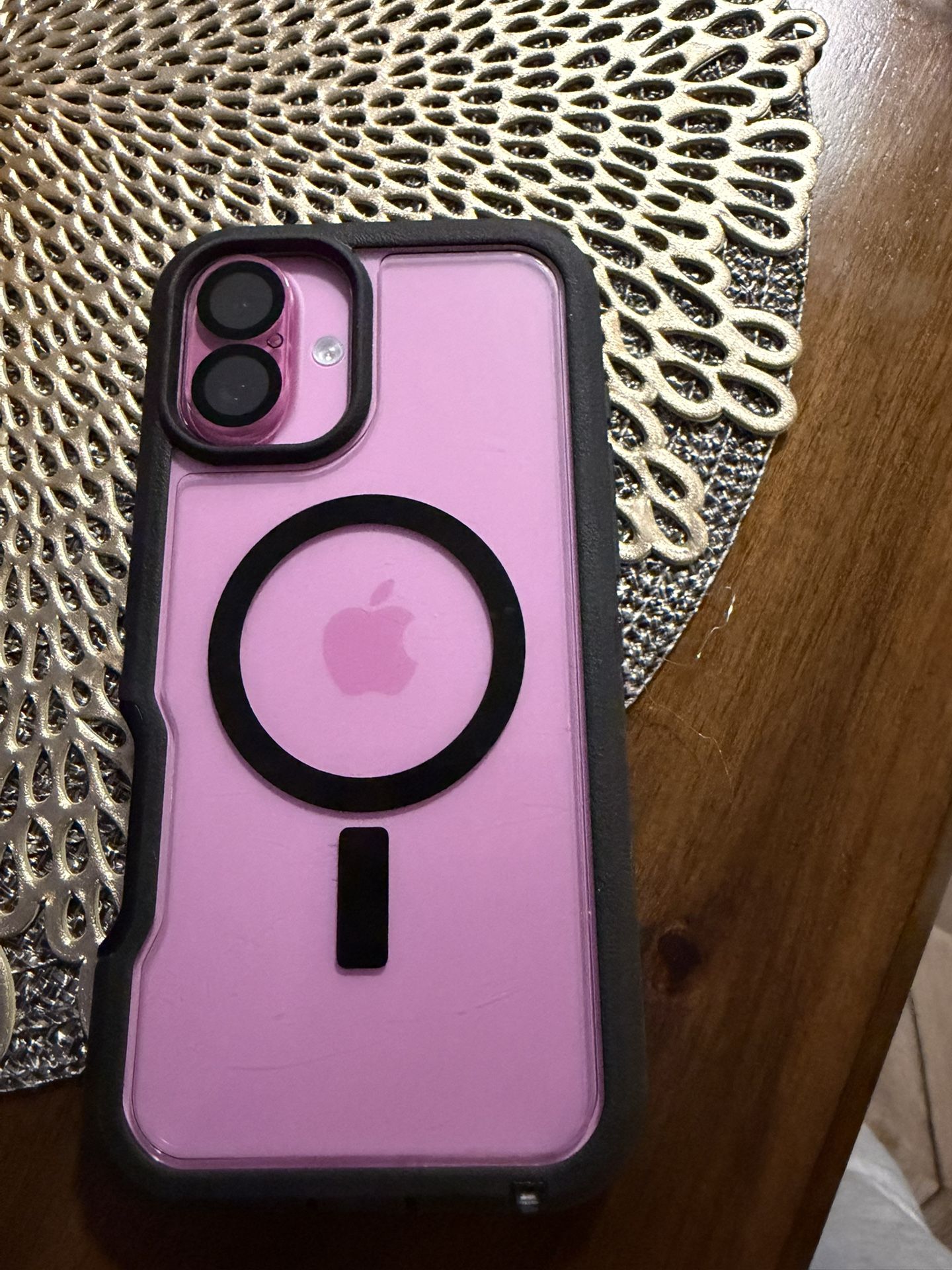 IPHONE 16 Plus LOCKED