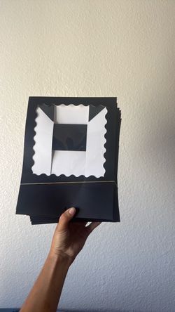 Plastic dessert boxes