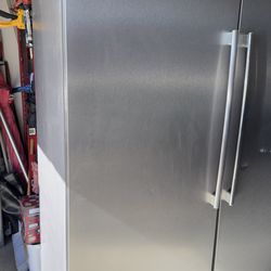 Fridgaire Freezer and Refrigerator