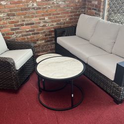 New 4pc Patio Set, Brown 
