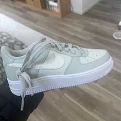 Air Force 1 size 4youth brand new